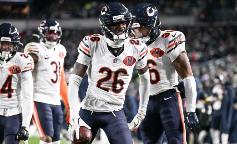  Winners, losers from Bears-Eagles, as even the tush push failed