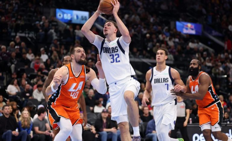  Cooper Flagg has milestone night in Mavericks win in LA