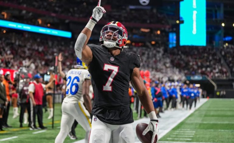  Bijan Robinson, Matthew Stafford among Falcons-Rams winners, losers
